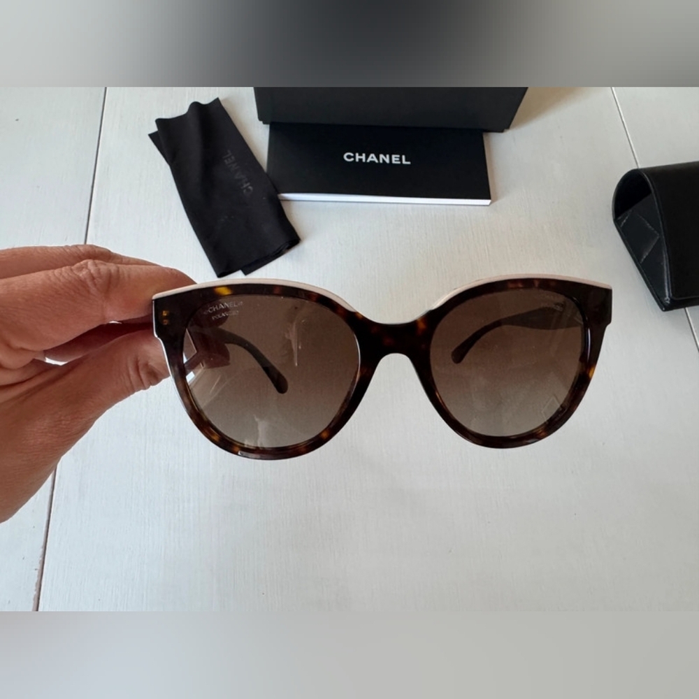 Chanel 5414 Butterfly Sunglasses - Picture 3 of 10
